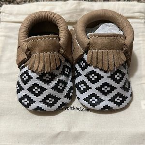 Freshly Picked Mocc size 1